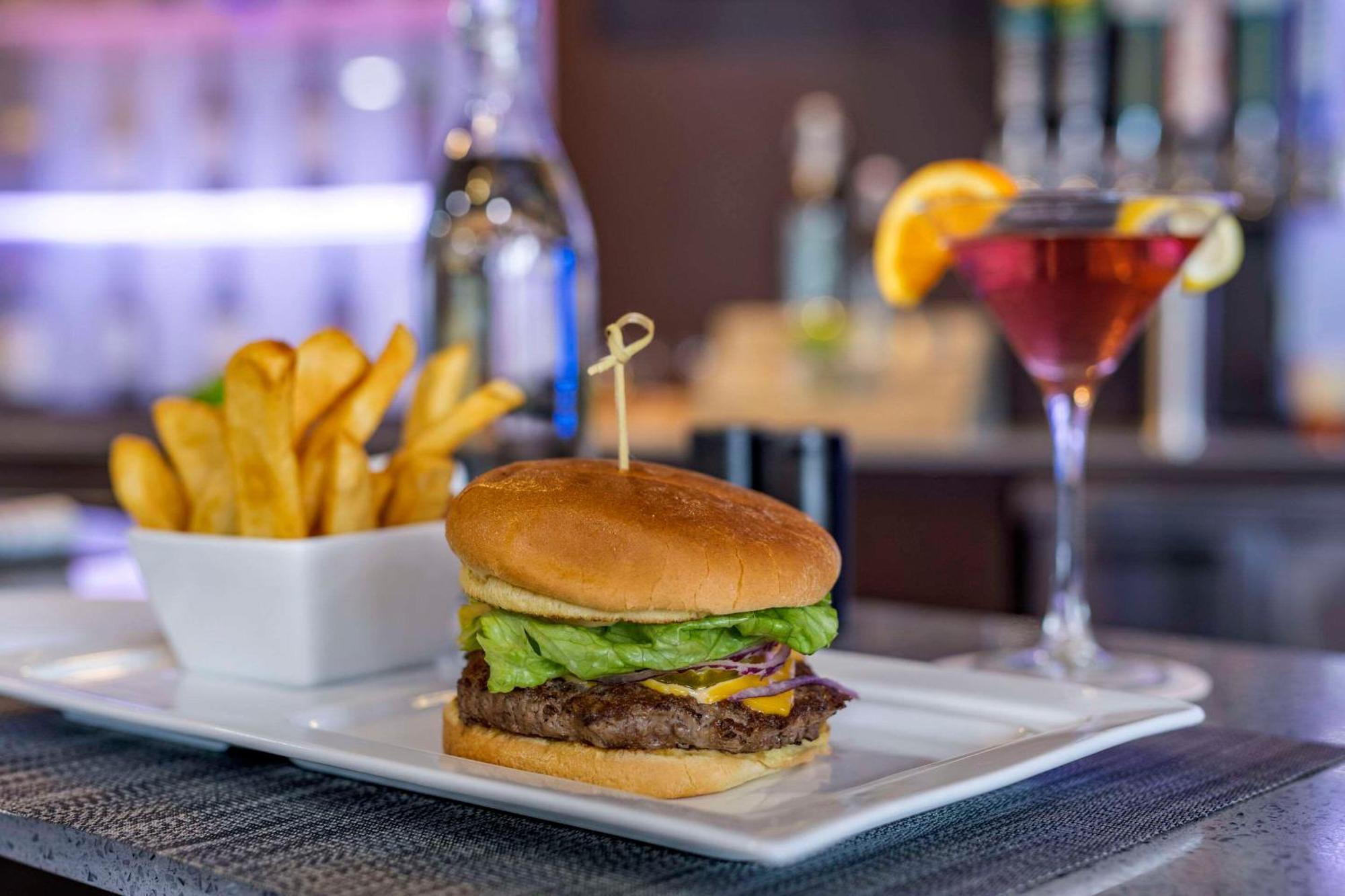 Cambria Hotel Ft Lauderdale, Airport South & Cruise Port Dania Beach Bagian luar foto